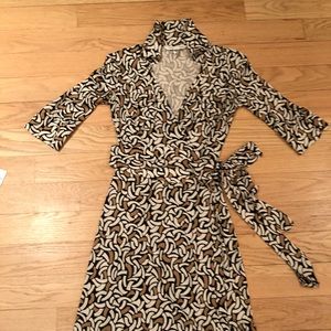 DVF wrap dress creams and browns size 4